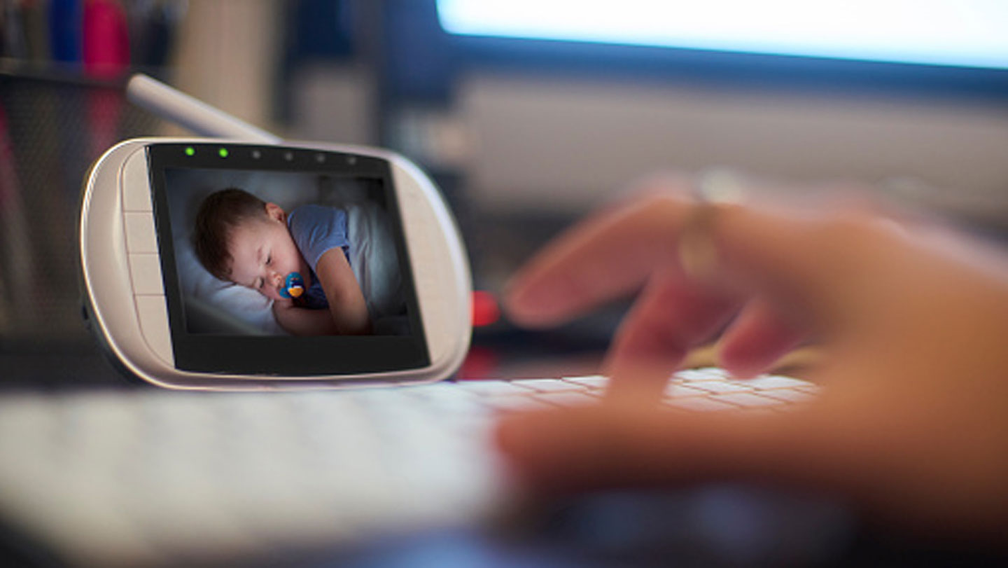 Some Great Advantages of Using a Video Baby Monitor