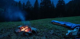 Sleeping-Bag-For-Outdoor-Activities-On-AmericasTrend