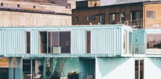 5-Tips-for-Converting-Your-Containers-into-an-Office-Space-on-americastrend
